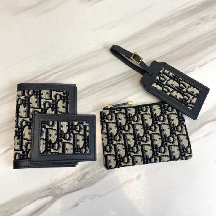 Picture of Dior Wallets _SKUfw239235187fw